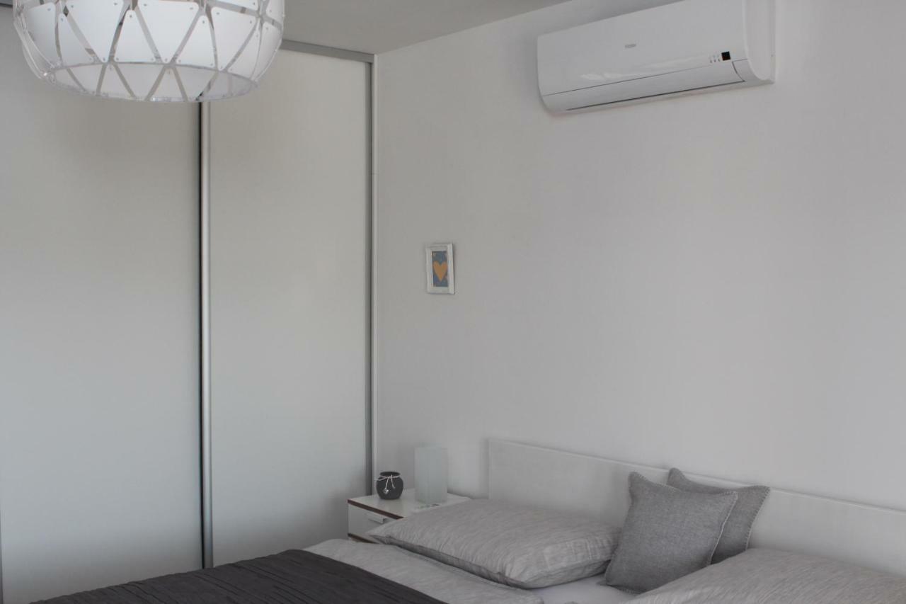 Apartments Mirela Водице Экстерьер фото