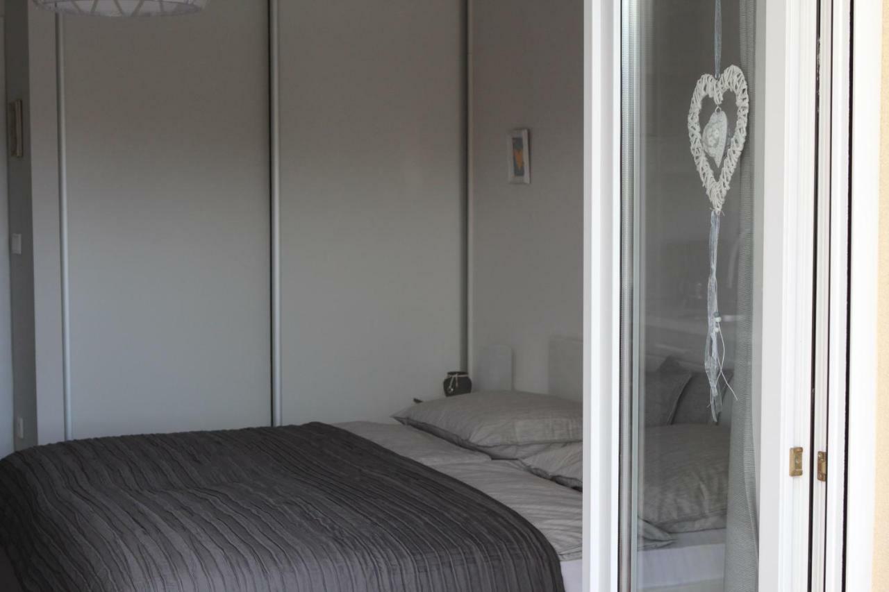 Apartments Mirela Водице Экстерьер фото